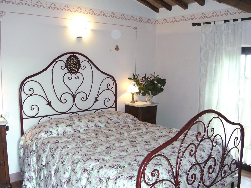 Bed and Breakfast Casa Lucia In Chianti Вальяли Номер фото